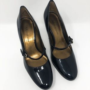 Anne Klien (size 7) Patent Navy Blue MaryJanes
